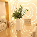 Urban Stay Luxury 2Br Apartment At The Heart Of Mohandeseen, Near Zamalek Cairo