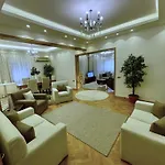 Urban Stay Luxury 2Br Apartment At The Heart Of Mohandeseen, Near Zamalek Cairo