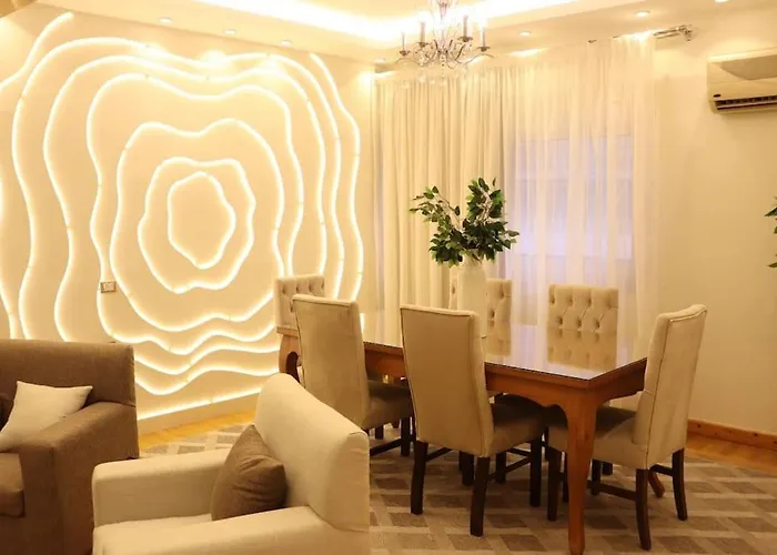 Urban Stay Luxury 2Br Apartment At The Heart Of Mohandeseen, Near Zamalek Cairo
